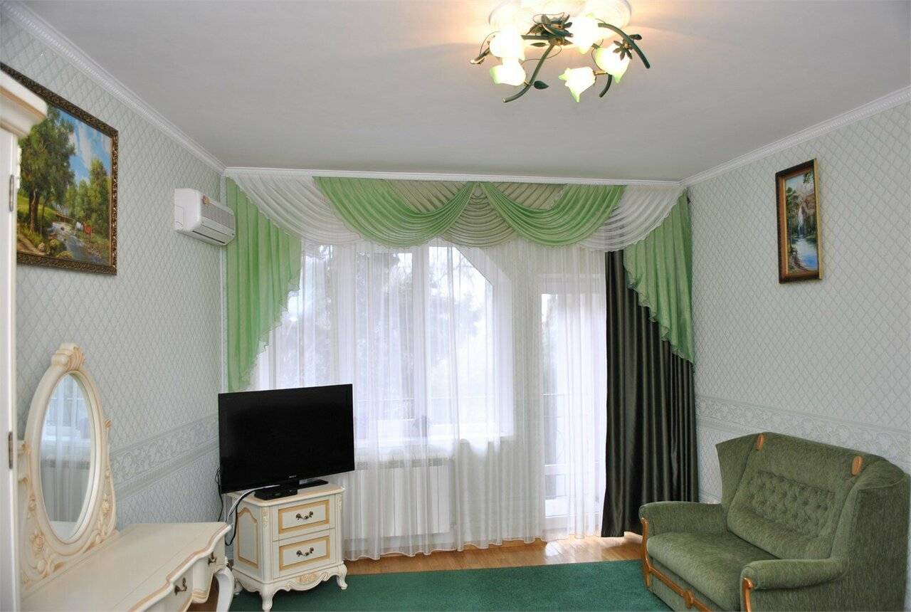 Фотографии номера Двухместный номер Делюкс с 1 кроватью или 2 отдельными кроватями в Гостевом доме Приморский парк- Rooms-park Ялта